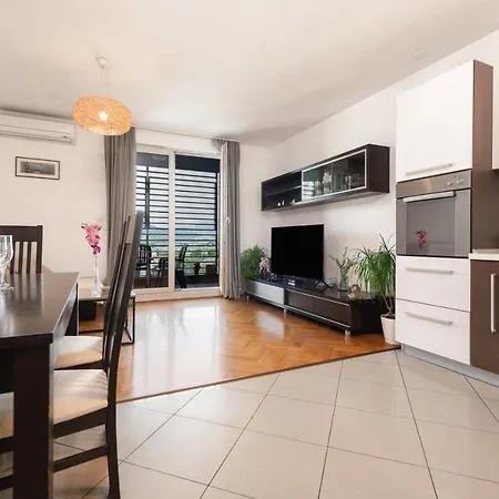 Apartament Vibe & Free Garage *