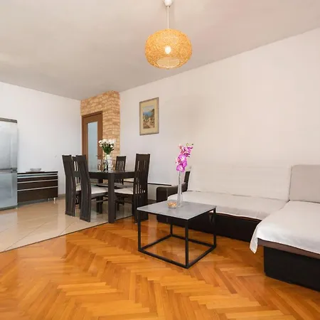 Apartament Vibe & Free Garage *